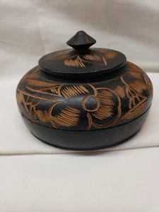 Vintage Hand-Carved Round Wooden Turned Trinket Box With Lid Stained - Picture 1 of 11