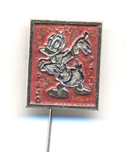 DONALD DUCK - PAJO PATAK  Walt Disney 1970s Vintage pin badge made in Yugoslavia - Picture 1 of 3