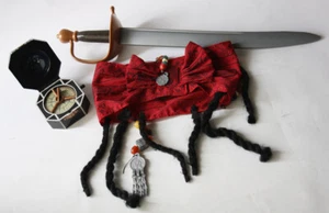 OFFICIAL 2006 PIRATES OF THE CARIBBEAN SWORD COMPASS HEADBAND SET ZIZZLE NEW ! - Picture 1 of 7