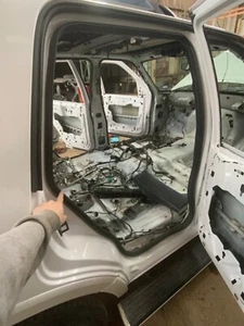 2010 FORD EXPEDITION Passenger RIGHT REAR DOOR BODY WEATHER STRIP SEAL 07-14 - Picture 1 of 1