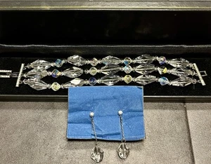 NEW VINTAGE WOMEN'S CRYSTAL / SILVER-TONE EARRINGS AND BRACELET SET - Picture 1 of 3