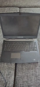 ALIENWARE 17 17.3in Gaming Laptop i7 2.4Ghz - Bild 1 von 2