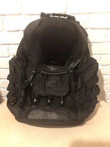 Oakley Tactical Field Gear Zaino 20-S1242-B Zaino Escursionismo Lavello Cucina Nero - Foto 1 di 8