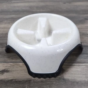 JW Pet Company Skid Stop Slow Feed Dog Bowl SKID-RESISTANT Jumbo White - Picture 1 of 10