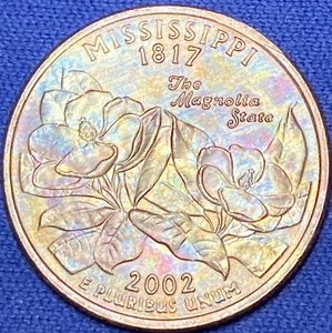 2002-D Mississippi State Quarter Beautiful Lustrous Gold/Rainbow Toned Coin #12 - Picture 1 of 12