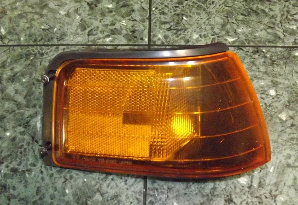 OEM 90-93 USDM Mazda Protoge 323 sedán luz esquina delantera derecha lámpara 210-61302 R Foto 1 de 4