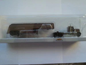 BREKINA 1955 PETERBILT 281 TRACTOR TRAILER BROWN HO 1/87 PLASTIC - Picture 1 of 1