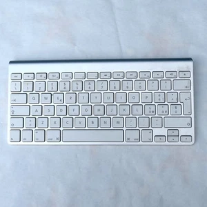 Apple Mac A1314 Wireless Keyboard Silver & White. - Afbeelding 1 van 6