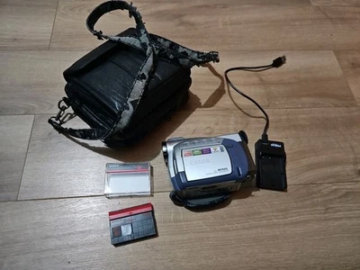 Canon PAL MV500I Digital Video Camrecorder Working - Image 1 of 4