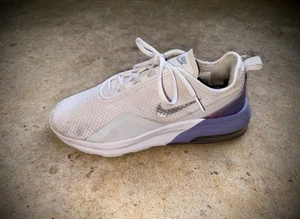 Nike Women’s Air Max Motion 2 Sneakers Sz 10 - Bild 1 von 9
