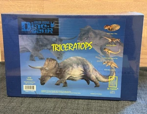 HORIZON ORIGINAL DINOSAUR SERIES TRICERATOPS VINYL MODEL KIT 1998 - SEALED - Picture 1 of 4