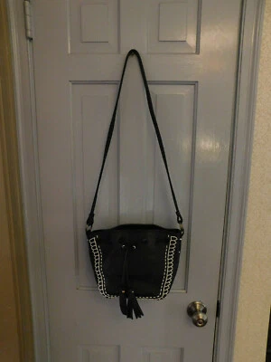 Кисточки через плечо ISABELLA FIORE Bari черная шагреневая кожа шнурок - Изображение 1 из 4