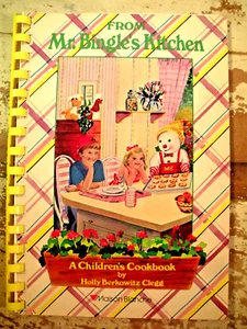 FROM MR. BINGLE'S KITCHEN Cookbook Holly Clegg For Maison Blanche Louisiana 1987 - Picture 1 of 23