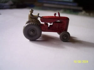 Matchbox No.4b Massey Harris tractor - Picture 1 of 4