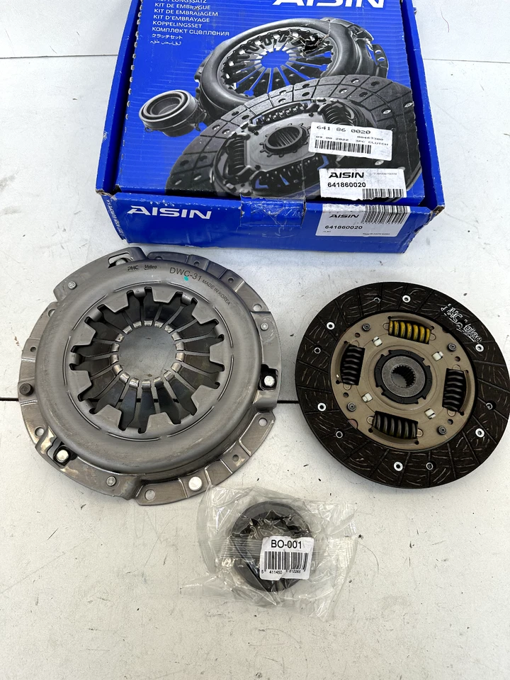 Kit de embrague Valeo 826228 3 piezas para DAEWOO LANOS 1.3 7 CV 1997-ON 90251210 Foto 1 de 4