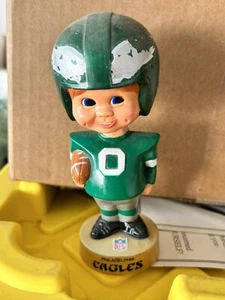 1975 PHILADELPHIA EAGLES BOBBIN HEAD - Picture 1 of 3