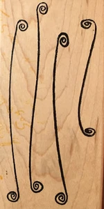 Un sello en la mano sello de goma montado en madera - borde de remolinos - Imagen 1 de 2