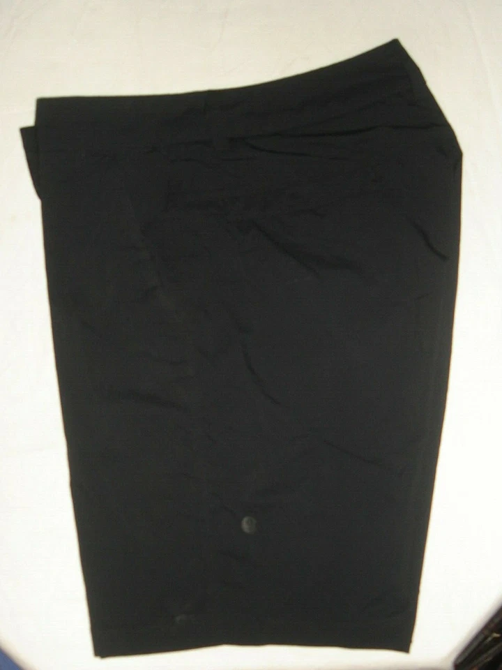 Lululemon Athletics Black Flat Ft. Nylon Lt.Wgt. Cuffed Shorts Sz 28 / 9" Inseam - Image 1 of 4