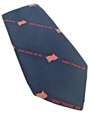 Gravata Alynn de poliéster Don't Tread On Me masculina multicolorida 56 longa 3,5 de largura - Imagem 1 de 4