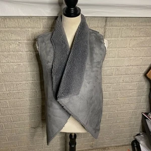 Velvet By Graham & Spencer Womens Sleeveless Sherpa Lining Open Front Vest - Picture 1 of 5