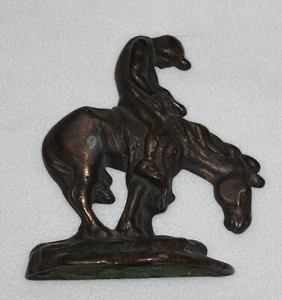 Libro de hierro fundido vintage humilde indio a caballo 6"" alto x 5"" ancho pesado - Imagen 1 de 5