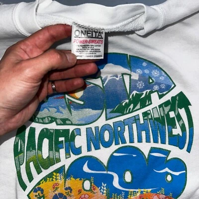 Sudadera Oneita USTA 1996 Pacific Northwest De Colección Años 90 Cuello Redondo Tierra Paz Foto 1 de 4