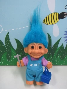 MR FIX IT / CARPINTERO - Muñeca Russ Troll 5" - NUEVA EN BOLSA ORIGINAL - Imagen 1 de 3