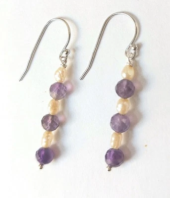 Orecchini pendenti in argento 925 con pietre ametista e perle  di acqua dolce  - Immagine 1 di 4