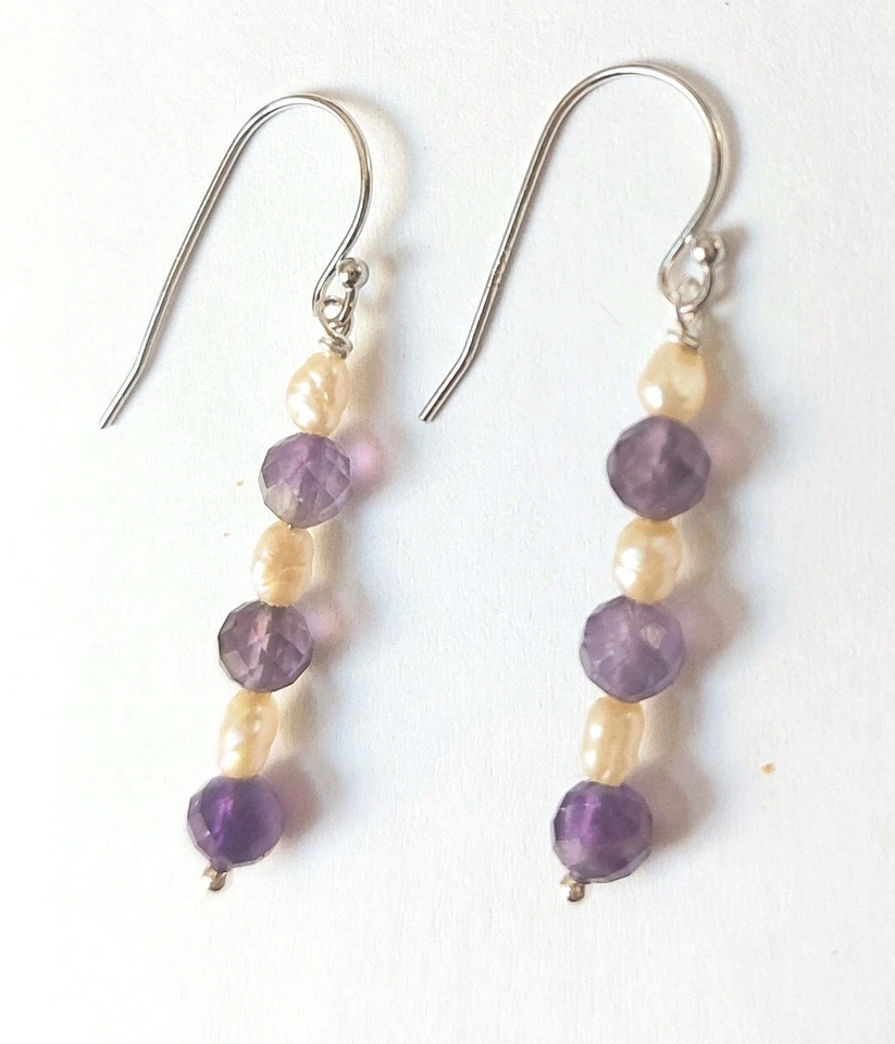 Orecchini pendenti in argento 925 con pietre ametista e perle  di acqua dolce  - Immagine 1 di 4