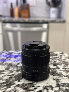 Panasonic Lumix G 42.5mm H-HS043 - Picture 1 of 4