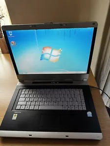 Fujitsu Siemens Amilo Pro V2055 Notebook Laptop PC, Wi-Fi. Spares Or Repair - Picture 1 of 6