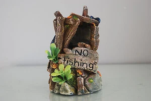 Aquarium No Fishing or Crabbing Sign Decoration 9 x 9 x 15 cms For All Aquariums - Picture 1 of 4