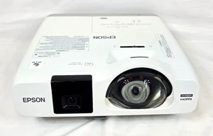 Epson Brightlink 536wi 5347 interactive WXGA 3LCD projector Lamp Hours H670A - Picture 1 of 5