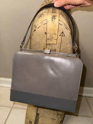 Bolso de mano vintage años 50-60 retro cuero gris dos tonos broche de metal cartera una asa Foto 1 de 4
