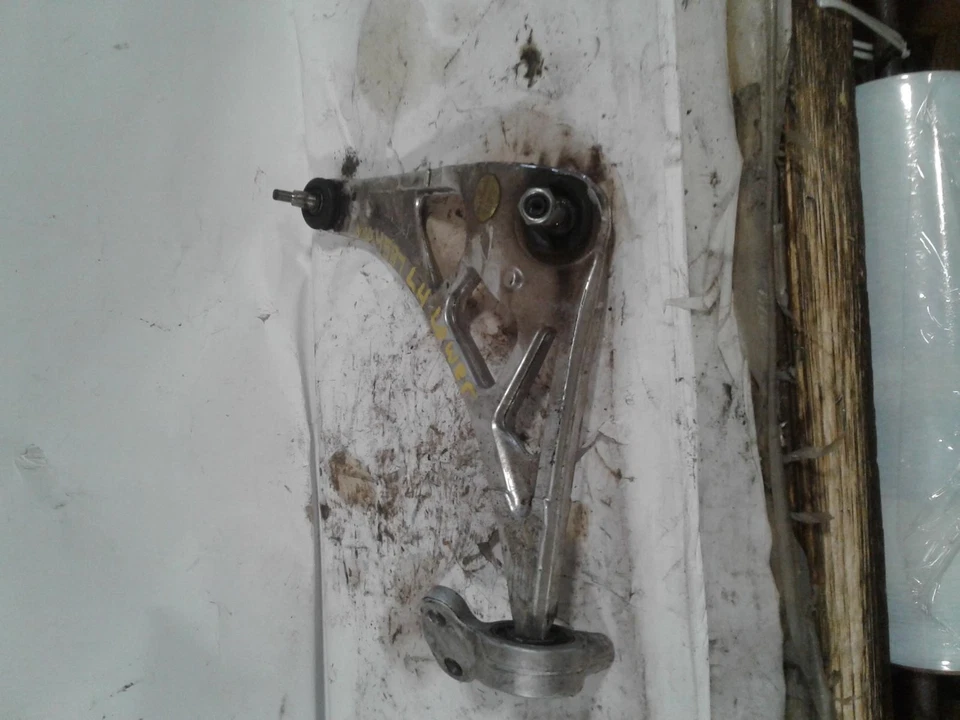 Brazo de control inferior inferior delantero izquierdo usado se adapta a: BMW M3 2002 delantero izquierdo inferior Foto 1 de 4