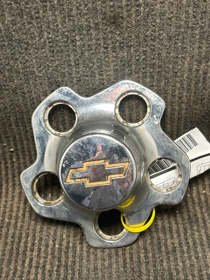 Fits 1995-1997 Chevrolet S10/Blazer 15in Wheel/Rim Center Cap OEM:15710406 - Imagem 1 de 4