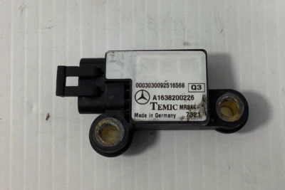 Sensor delantero izquierdo mercedes-benz ml350 2003-2005 a1638200226 oem. Foto 1 de 4