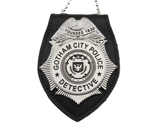 Gotham City Police DETECTIVE TV Series Badge with leather holder - Replica - Picture 1 of 4