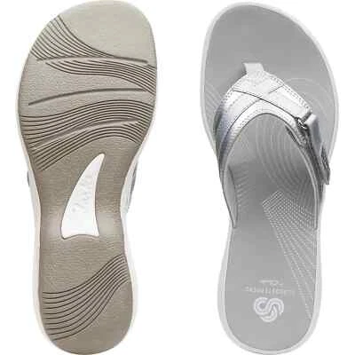 Sandalia Clarks Breeze Sea para Mujer PLATA SINTÉTICA 26502 EE. UU. TALLA 7 M (2207) NUEVA Foto 1 de 4