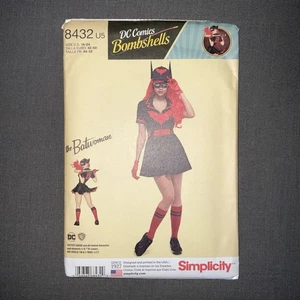 Simplicity 8432 ungeschnitten DC Comics Bombshells The Batwoman Größe 16-24 ungeschnitten FF - Bild 1 von 4