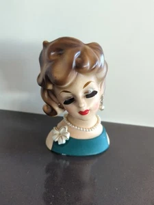 Enesco 1967 Frauenkopf Vase schwarz ärmellos Kleid mit Schleife aka Halskette Mädchen - Bild 1 von 12
