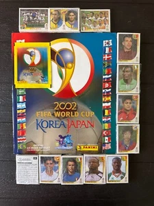 2002 Panini KOREA/JAPAN World Cup SET COMPLETO + ALBUM VUOTO + BUSTINA MINT - Foto 1 di 7
