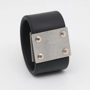 Fingerring Petra Meiren Naturkautschuk Schwarz Mittelteil 925er Sterlingsilber M - Bild 1 von 11