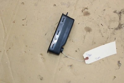 СЛОТ ДЛЯ ХРАНЕНИЯ ЗАДНЕЙ ПРАВОЙ ДВЕРИ 2017 JAGUAR XE R604 - Изображение 1 из 4