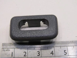 Isuzu Trooper 3.0 MK2 facelift 91-02 door card door pin surround trim - Bild 1 von 2