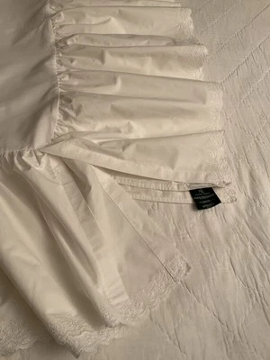 Ralph Lauren Bromley Lace Ivory Queen Bed Skirt/Ruffle EPOC - Image 1 of 4