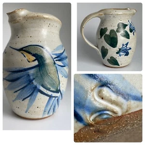 Studio Art Steinzeug Keramik Krug Kolibri grüne Herzen gestempelt signiert - Bild 1 von 20