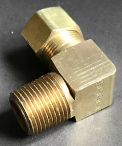 Weatherhead 1/2" Tube OD x 3/8" NPT BRASS 90° Degree Male Compression Elbow 69x8 - Picture 1 of 1