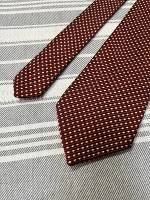 Corbata de seda extra larga Paul Fredrick tejida roja oscura dorada hecha en EE. UU. CON: 3,5 L: 63 Foto 1 de 4