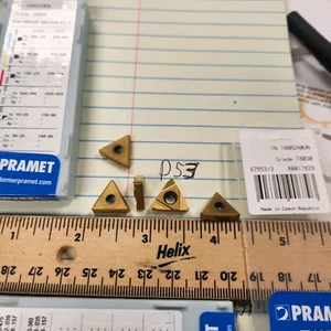 Insertos de rosca de disposición TN16NR240UN grado T8030 para thrds finos (5 piezas) Pramet - Imagen 1 de 8